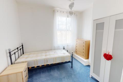 1 bedroom flat to rent, Downhill Park