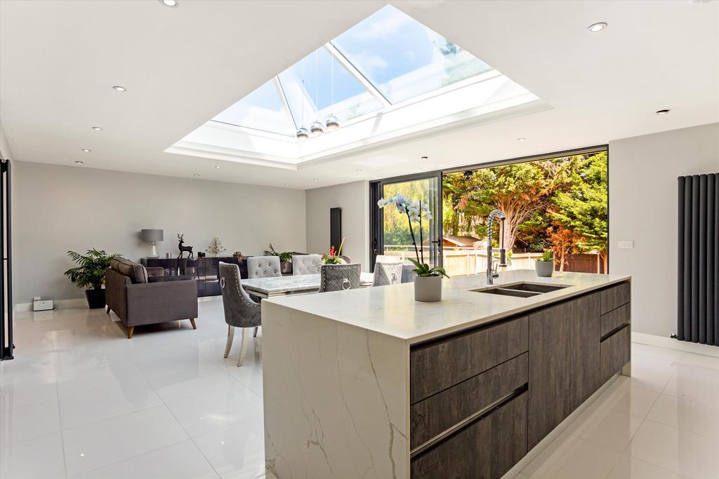Derwent Avenue, London, SW15 4 bed detached house for sale £1,985,000