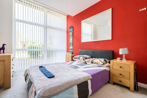 2 bedroom flat for sale - Swindon,  Wiltshire,  SN5
