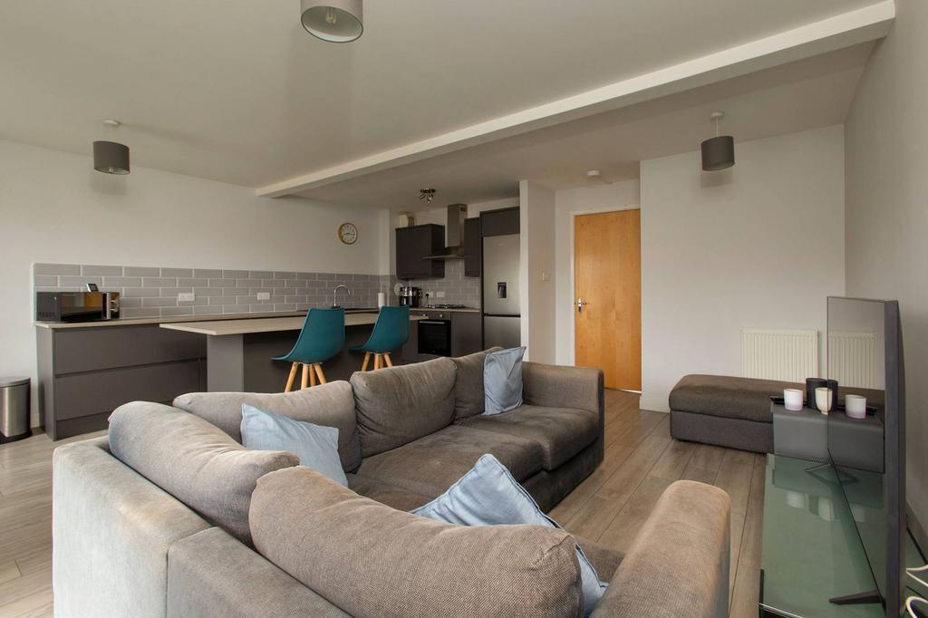 2/9 Albion Gardens, Edinburgh, EH7 5QF 2 bed flat for sale £235,000