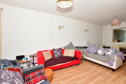 8 Kingaby Gardens, Rainham, RM13 7PH