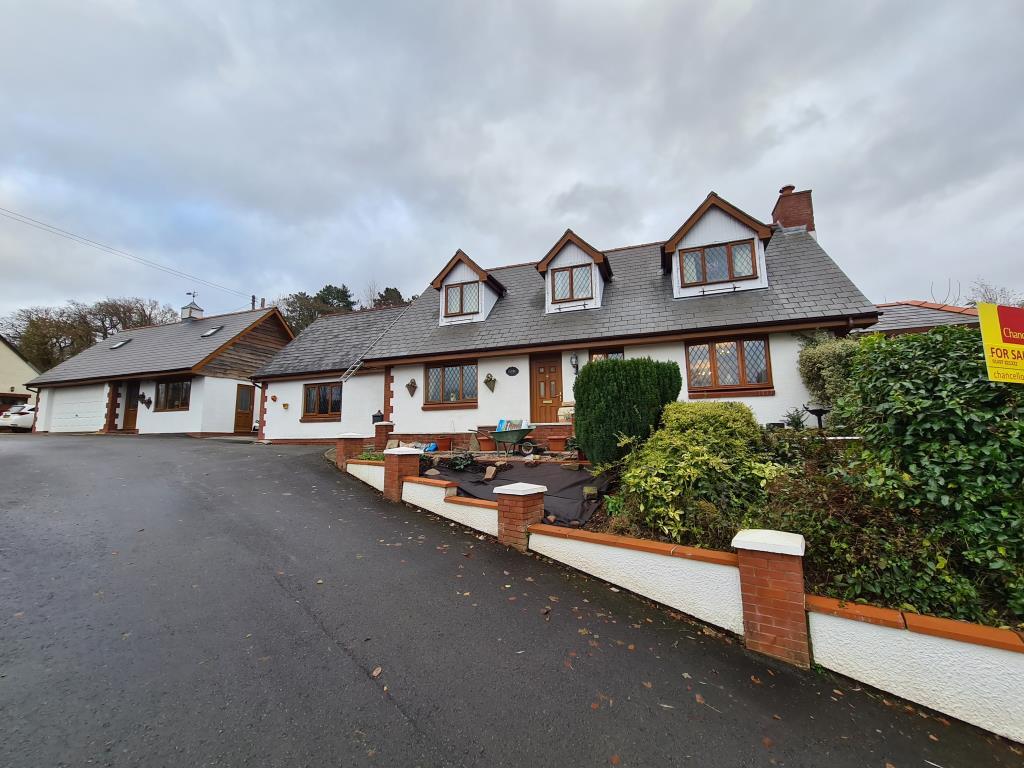 GlasburyOnWye, Hereford, HR3 5 bed detached house for sale £600,000