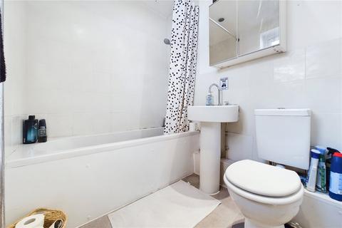 34 High Street, Theale, Reading, RG7 5AN