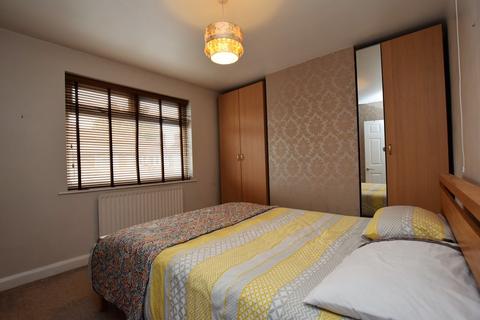 18 Howard Road, Nuneaton, CV10 7ES
