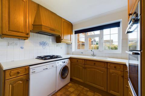 4 bedroom detached house to rent, Lowfield Way, Hazlemere, High Wycombe, HP15 7RR