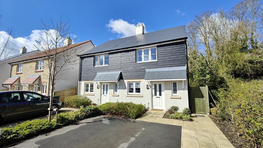 Wildewood Rise, Longburton, Dorset, DT9 3 bed semidetached house for