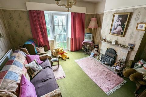 16 Bushmore Road, Hall Green, Birmingham, B28 9QX