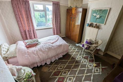 16 Bushmore Road, Hall Green, Birmingham, B28 9QX