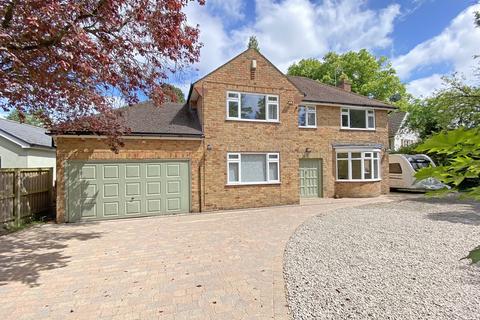 4 bedroom detached house to rent, Firs Road, Harrogate, HG2 8HA