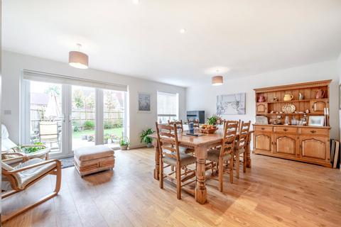 22 Tiger Moth Lane, Elstead, Godalming, GU8 6FD