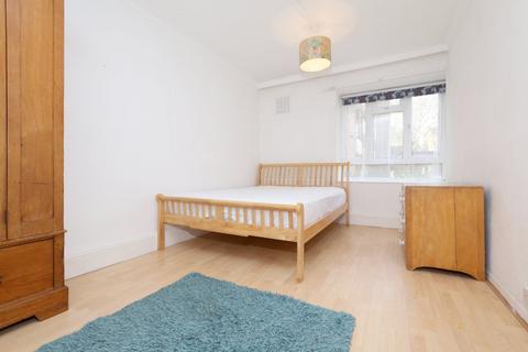 3 bedroom flat to rent, Collins Road, Highbury