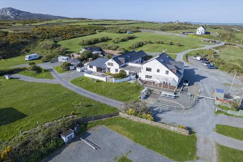 12 bedroom detached house for sale, Blackthorn Farm, Ddraenan Ddu,Penrhos Feilw, Holyhead,Isle of Anglesey