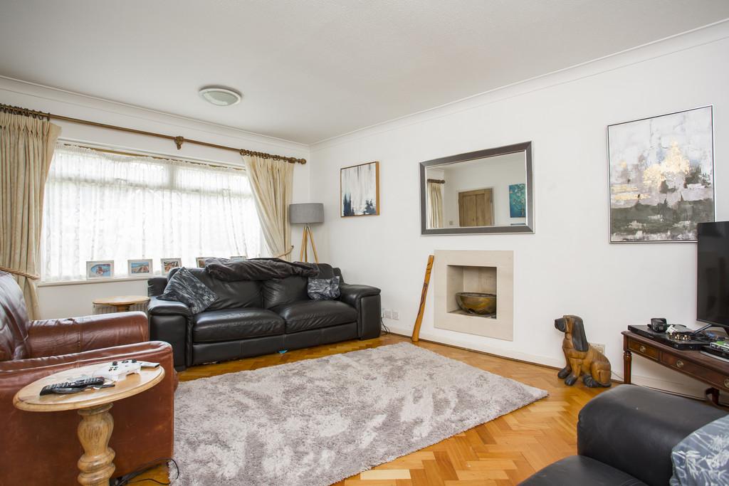 Chieveley Drive, Tunbridge Wells 3 bed detached house for sale £800,000
