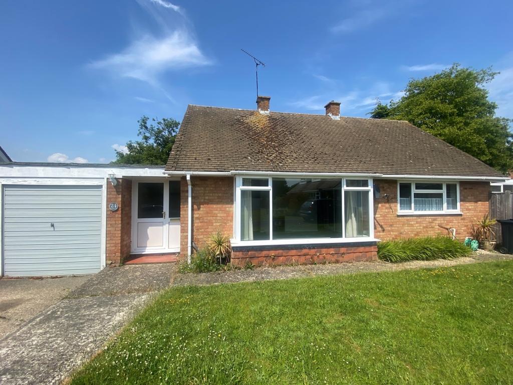 Glebelands Biddenden Ashford TN27 8EA 2 bed detached bungalow - £1,400 ...