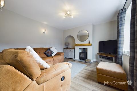 45 Pennycroft Road, Uttoxeter, ST14 7ER