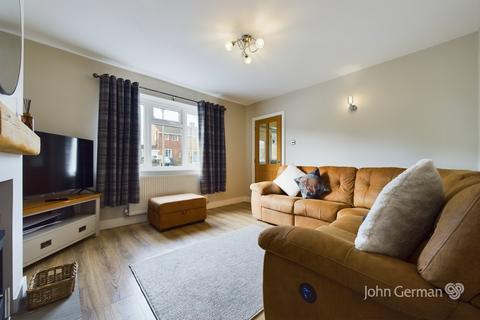 45 Pennycroft Road, Uttoxeter, ST14 7ER