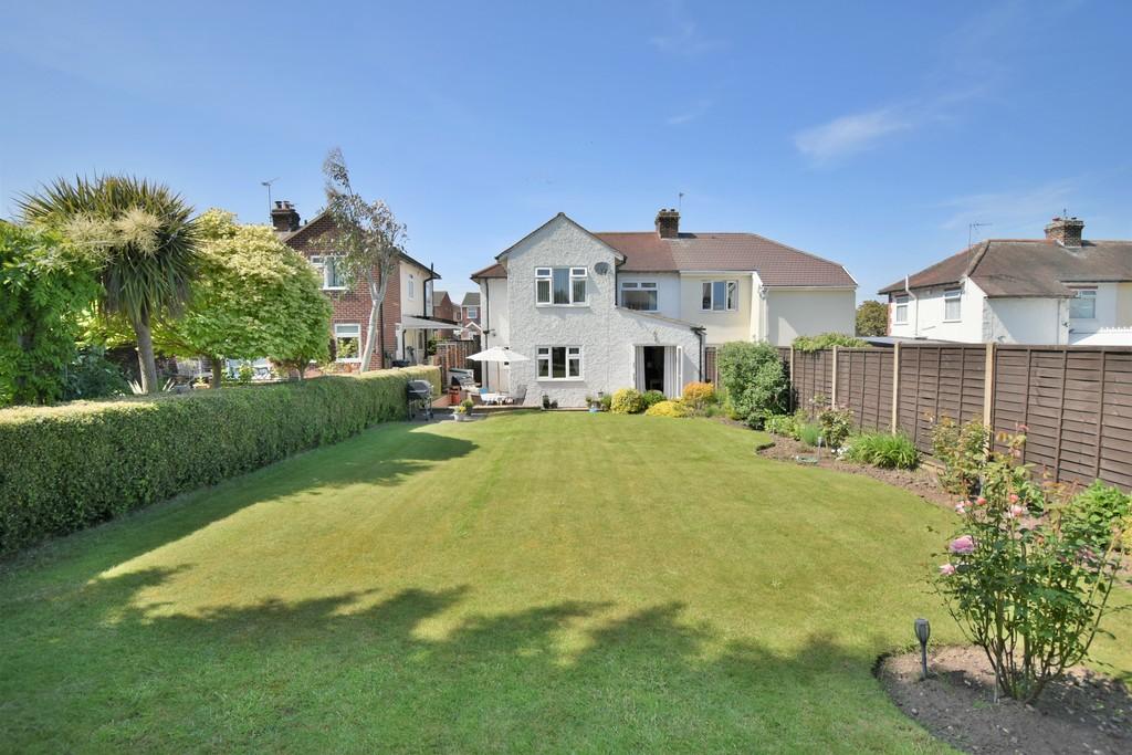 Woodgate Road, East Leake 3 bed semidetached house £325,000