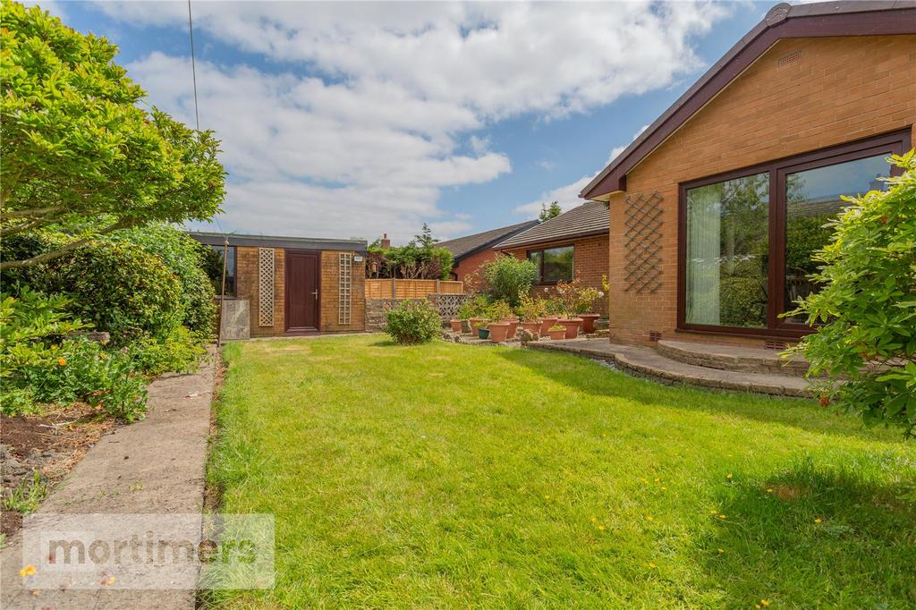 Kingsway, Great Harwood, Blackburn, Lancashire, BB6 4 bed bungalow for