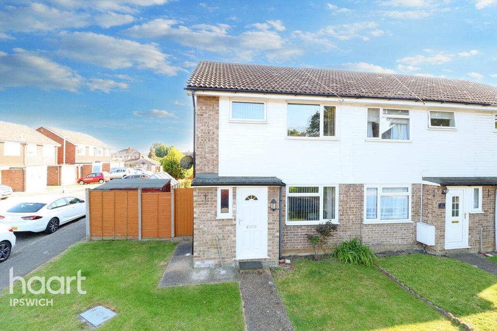 Vincent Close, Ipswich 3 bed terraced house £240,000