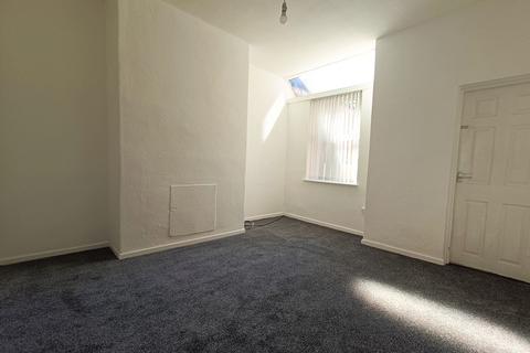 3 bedroom terraced house to rent, Pemberton Street, Old Trafford