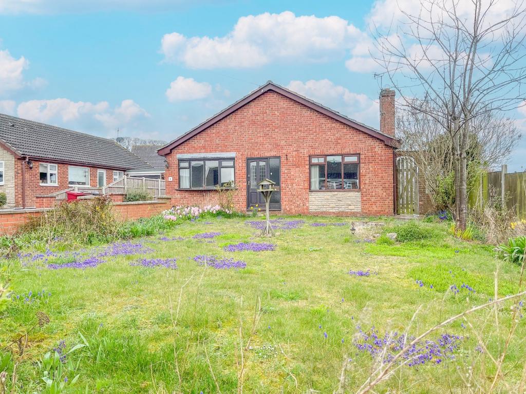 Sutton Place, Scawby, Brigg, North Lincolnshire, DN20 3 bed bungalow