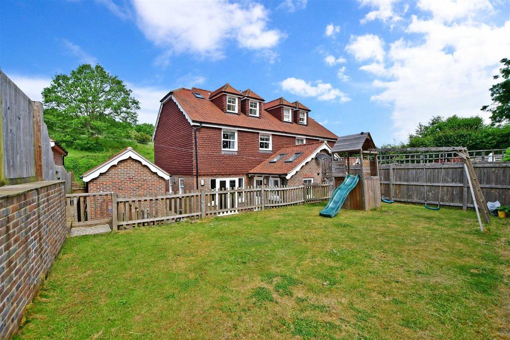 Well Street, Loose, Maidstone, Kent 4 bed semidetached house for sale