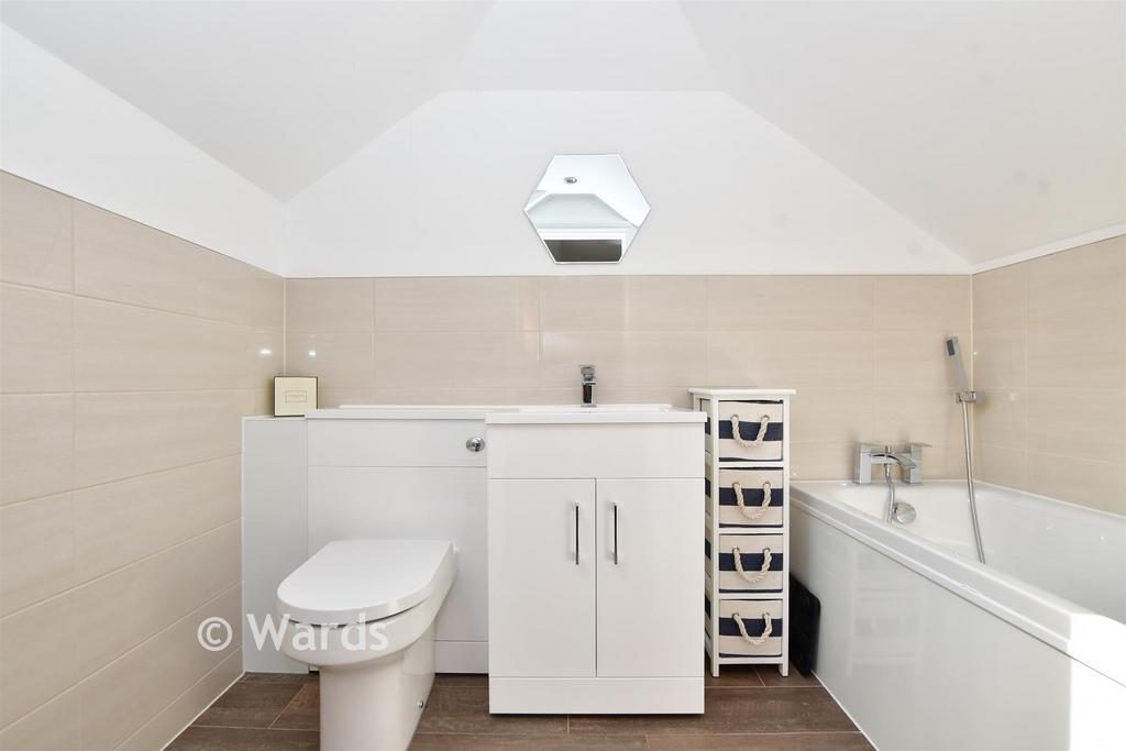 En Suite Bathroom