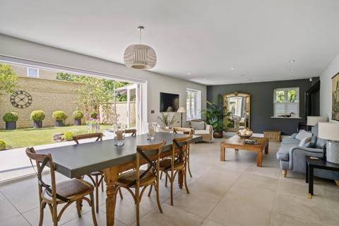 8 Barnard Crescent, Broadway, WR12 7ES