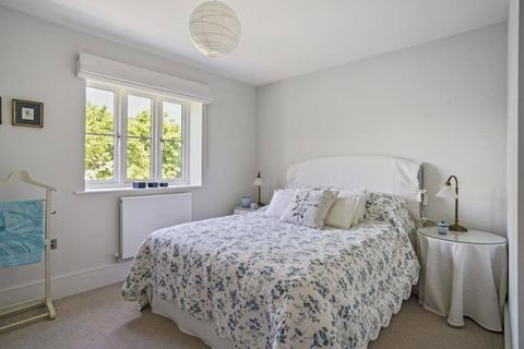 8 Barnard Crescent, Broadway, WR12 7ES