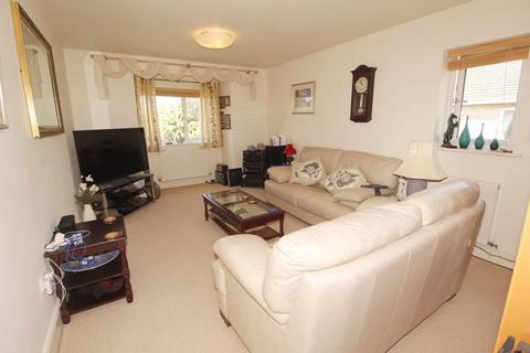 3 bedroom apartment for sale, Midway Drive, Poynton