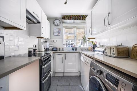 21 Swallowdale, South Croydon, CR2 8SG