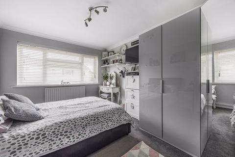 21 Swallowdale, South Croydon, CR2 8SG