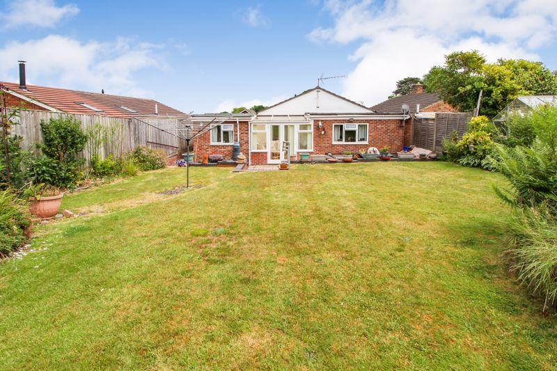 Nordik Gardens, Hedge End, SO30 0LQ 3 bed bungalow for sale £430,000