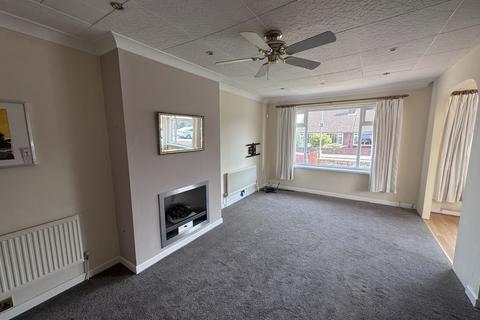 14 Tyersal Close, Bradford, BD4 8HE