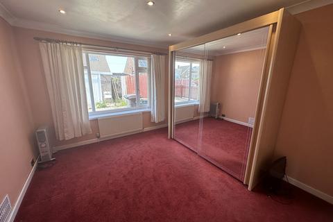 14 Tyersal Close, Bradford, BD4 8HE
