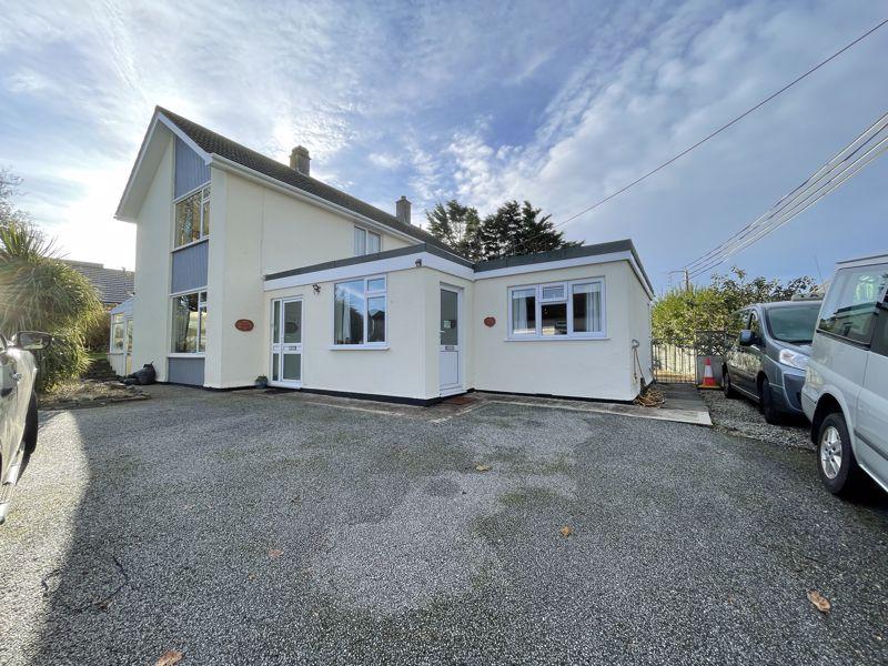 The Burrows, St. Ives TR26 4 bed detached house £650,000
