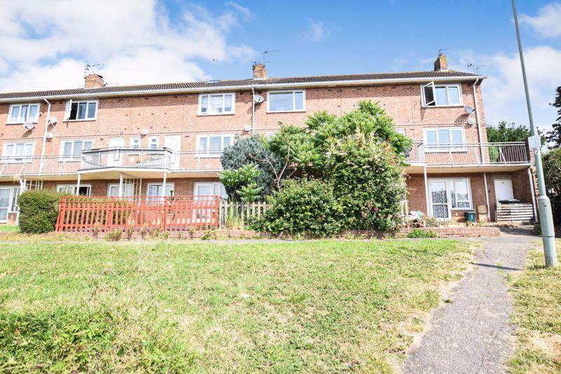 Galahad Close, Beacon Heath, Exeter 1 bed apartment £100,000