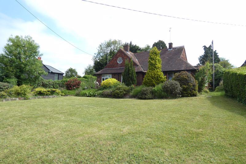 Woodlands Road, Bookham 4 bed chalet £699,950