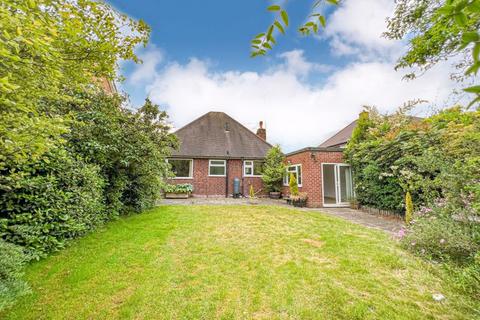 2 bedroom detached bungalow for sale - Blackwood Road, Streetly, Sutton Coldfield, B74 3PH