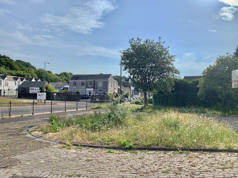 White Gates Court, Skewen, Neath, SA10 6AS 2 bed flat for sale £76,500