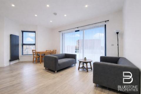 2 bedroom apartment to rent, Woodcote Road, Wallington