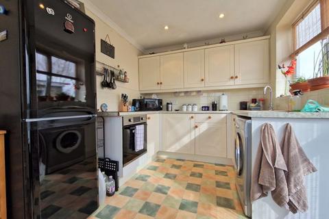 2 bedroom semi-detached bungalow for sale - Bridgewater Road, Brackley - INVESTMENT BUYERS ONLY