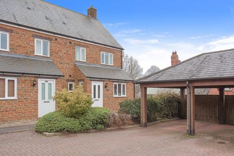 4 bedroom terraced house for sale, Pinson Close, Little Bourton - Deceptively spacious property