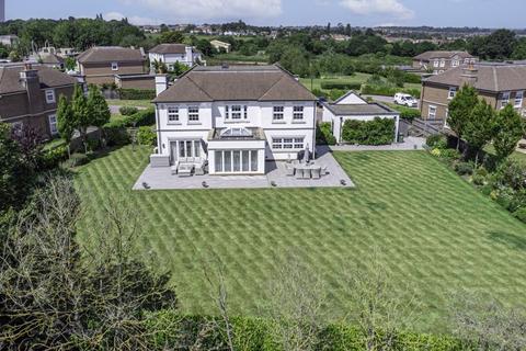 undefined, Lloyd Close, Goffs Oak EN7