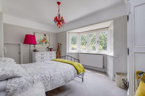62 Croham Valley Road, South Croydon, CR2 7NB
