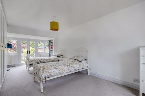 62 Croham Valley Road, South Croydon, CR2 7NB