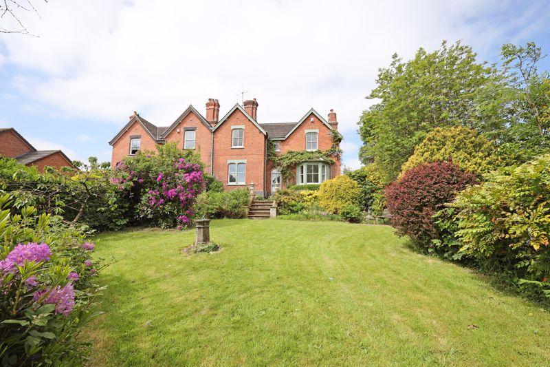 Thistleberry Avenue, Newcastle 4 bed semidetached house for sale £