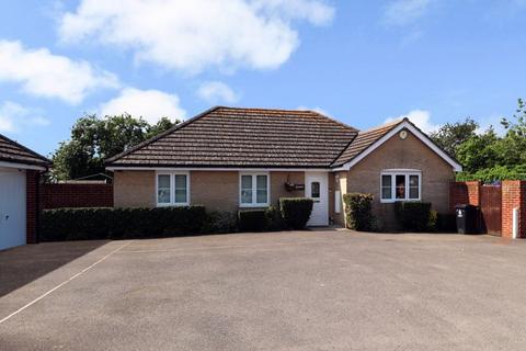 Rosedale Clacton Road, Elmstead, Colchester, CO7 7AA