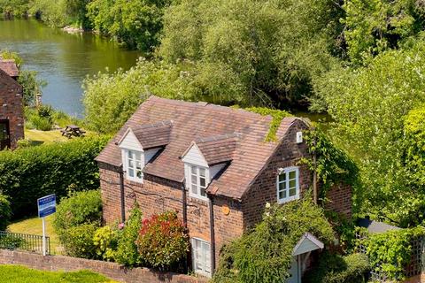 Riverside Cottage Lloyds Head, Jackfield, Telford, TF8 7LZ