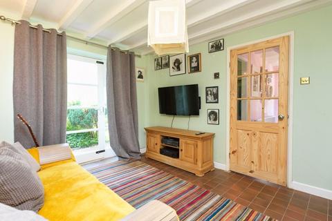 Riverside Cottage Lloyds Head, Jackfield, Telford, TF8 7LZ